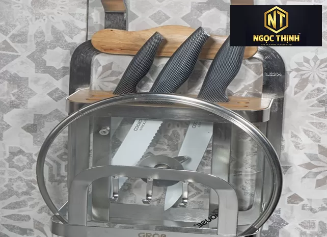 GIÁ ĐỂ DAO THỚT TREO NGOÀI GU304-3 TẠI Hiệp Phước